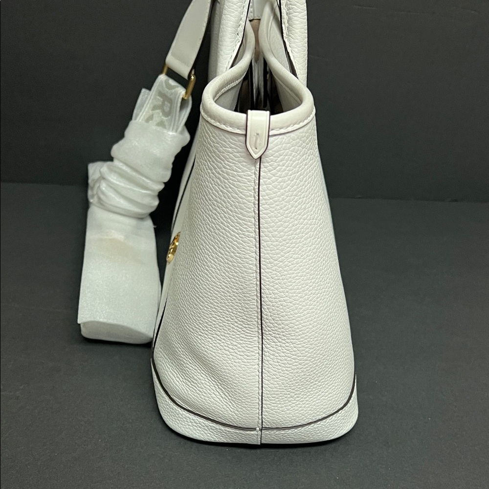 Michael Kors Optic White Satchel with Gold Logo - Picture 3 of 13